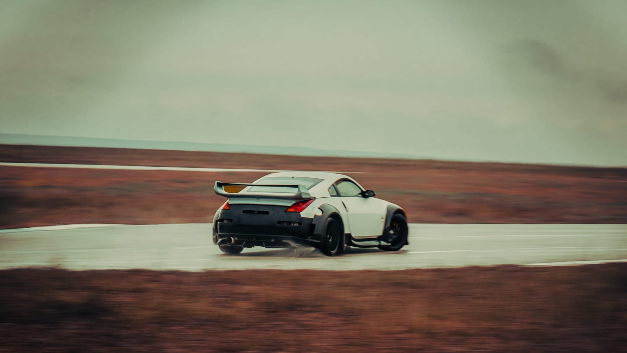 Automobile
